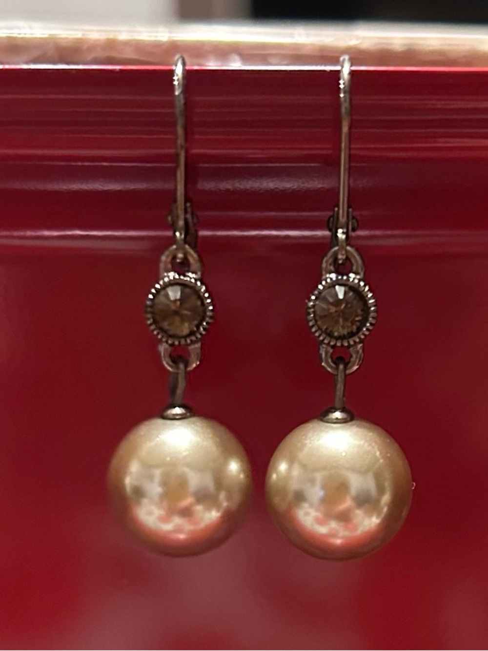 Lia Sophia pearly earrings